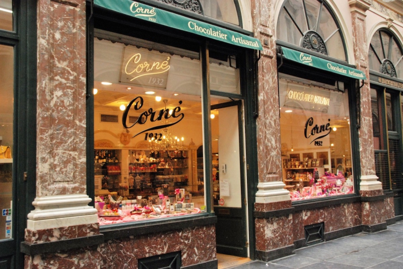 chocolaterie-BRIGNOLES-min_chocolate_chocolaterie_shop_luxury_chic_gallery_brussels_belgium-558146